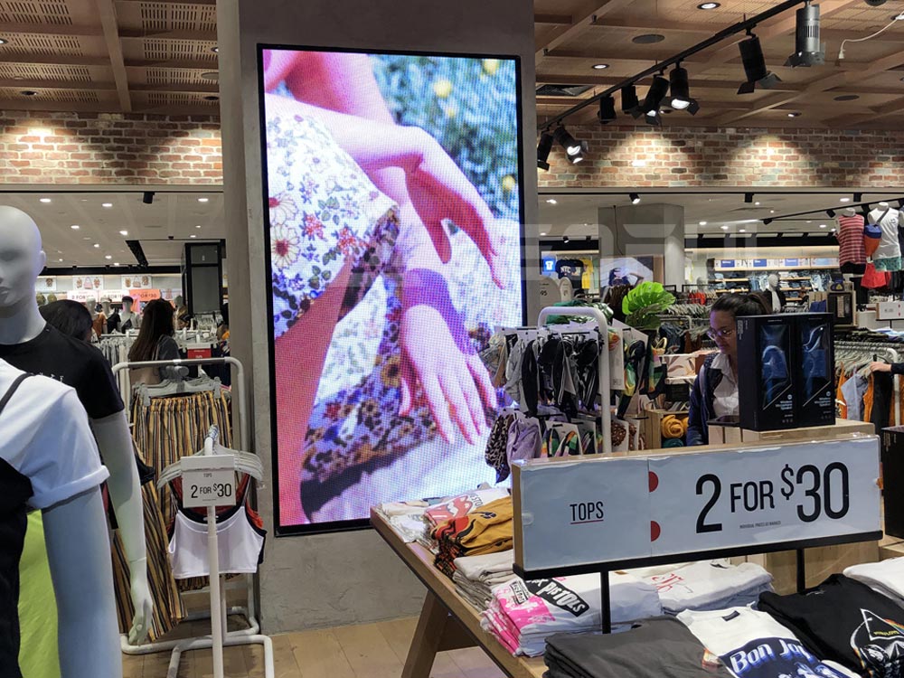 Indoor Store Advertising LED Display | IF 4