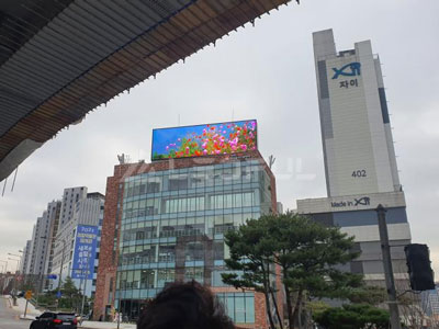 Outdoor cooling LED display Cabinet design Outdoor cooling LED display Cabinet design