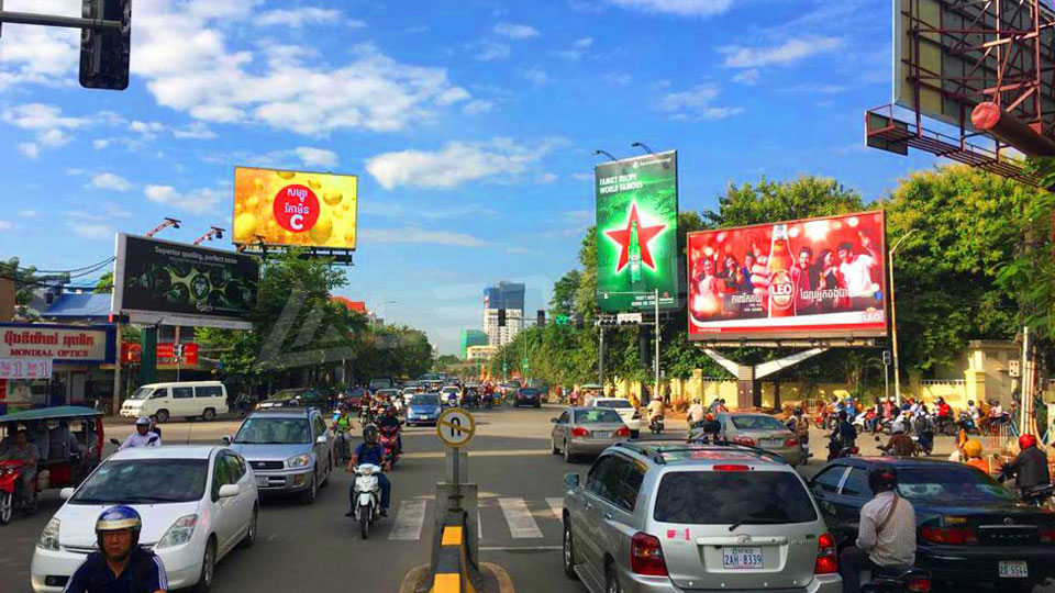 cambodia-street-advertising-display2