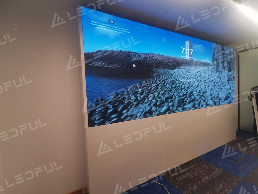 ledful-indoor-fine-pitch-bm-pro-series-led-screen-in-oman1