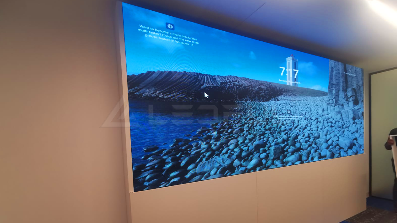 LEDFUL Indoor Fine Pitch LED Screen In Oman-3