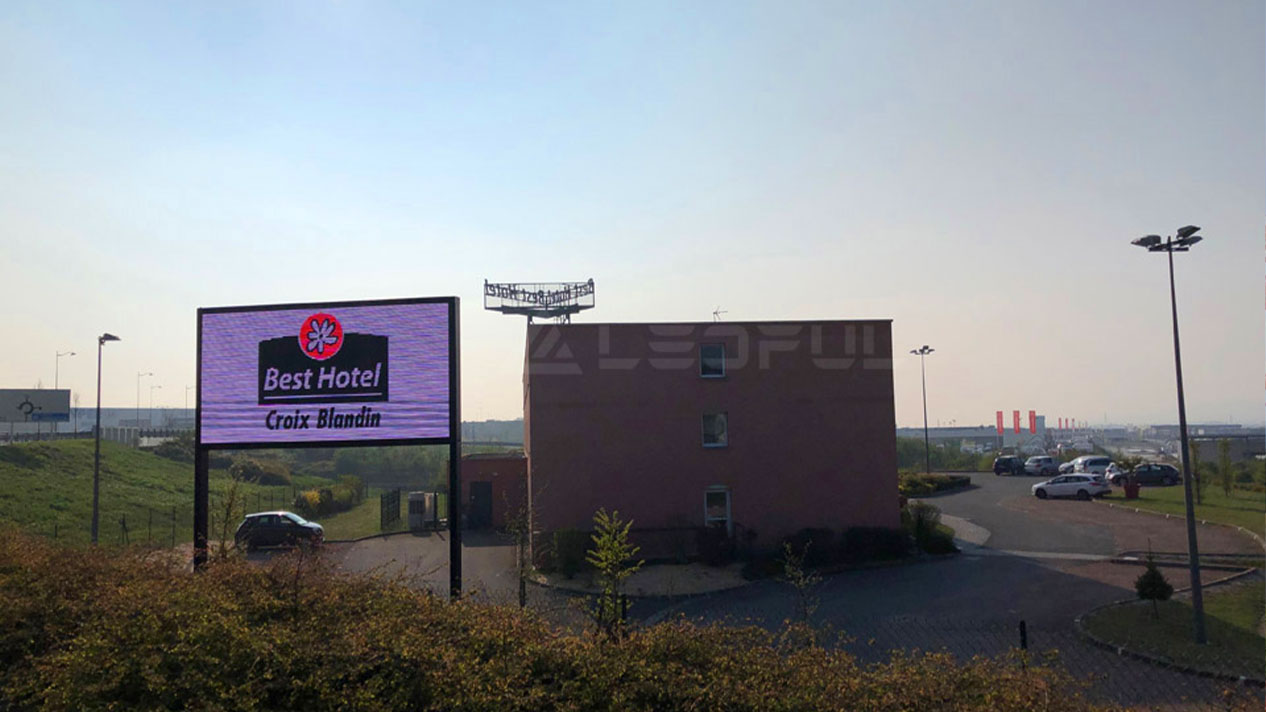 LEDFUL Outdoor FM Screen for Advertising-2